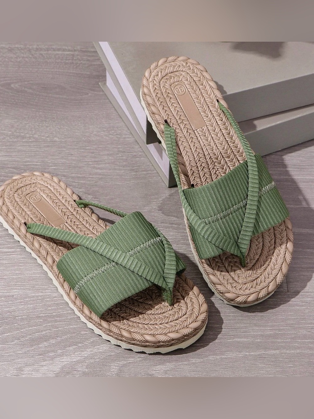 Women's Beach Sandals Fashion Toe-Strap Flip-Flops Slipper-Sage Sz 40 NWT